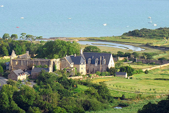 Abbaye-de-Beauport-2